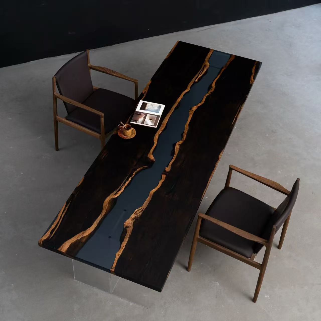 Resin table 树脂桌